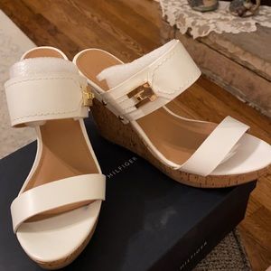 Tommy Hilfiger size 8 wedges